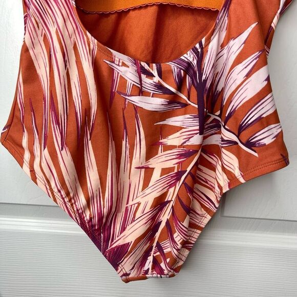 Kona Sol Twist Back Palm Medium Coverage One Piece Swimsuit - Small - Picture 9 of 11